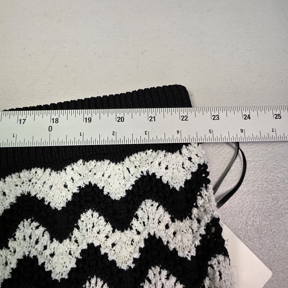 Ava & Viv Black/White Chevron Knit Crochet Mini Skirt 60's Mod Size 3X - Picture 6 of 8